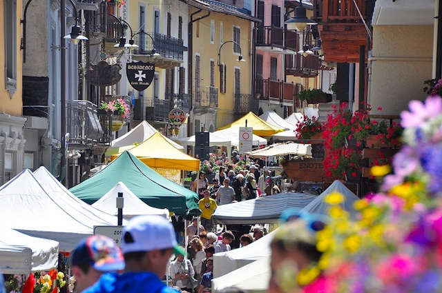 San Giovanni a Cesana Festa del Maggiociondolo