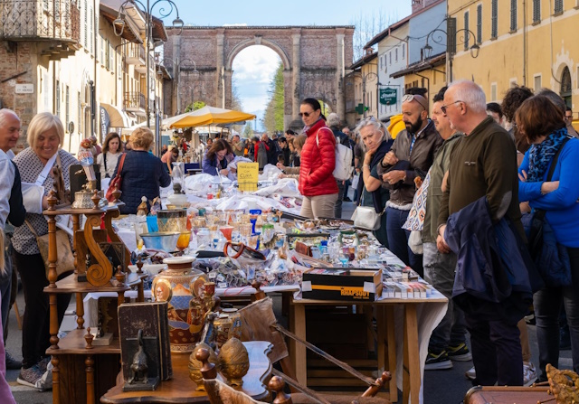 mercato dell'Antiquariato Cherasco