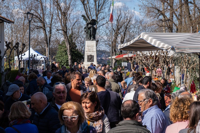 ultimo mercato dell’antiquariato