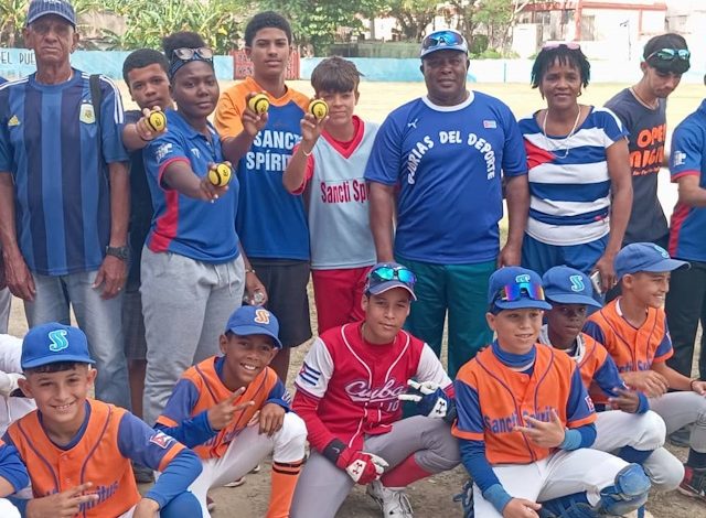 FIBS Piemonte dona palle baseball bambini Cuba