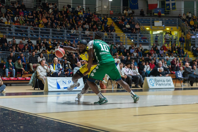 Reale Mutua Torino - Avellino Basket 88-89