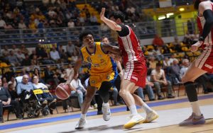 Torino - Pesaro 77-81