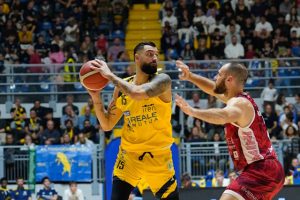 Reale Mutua attende la VL Pesaro